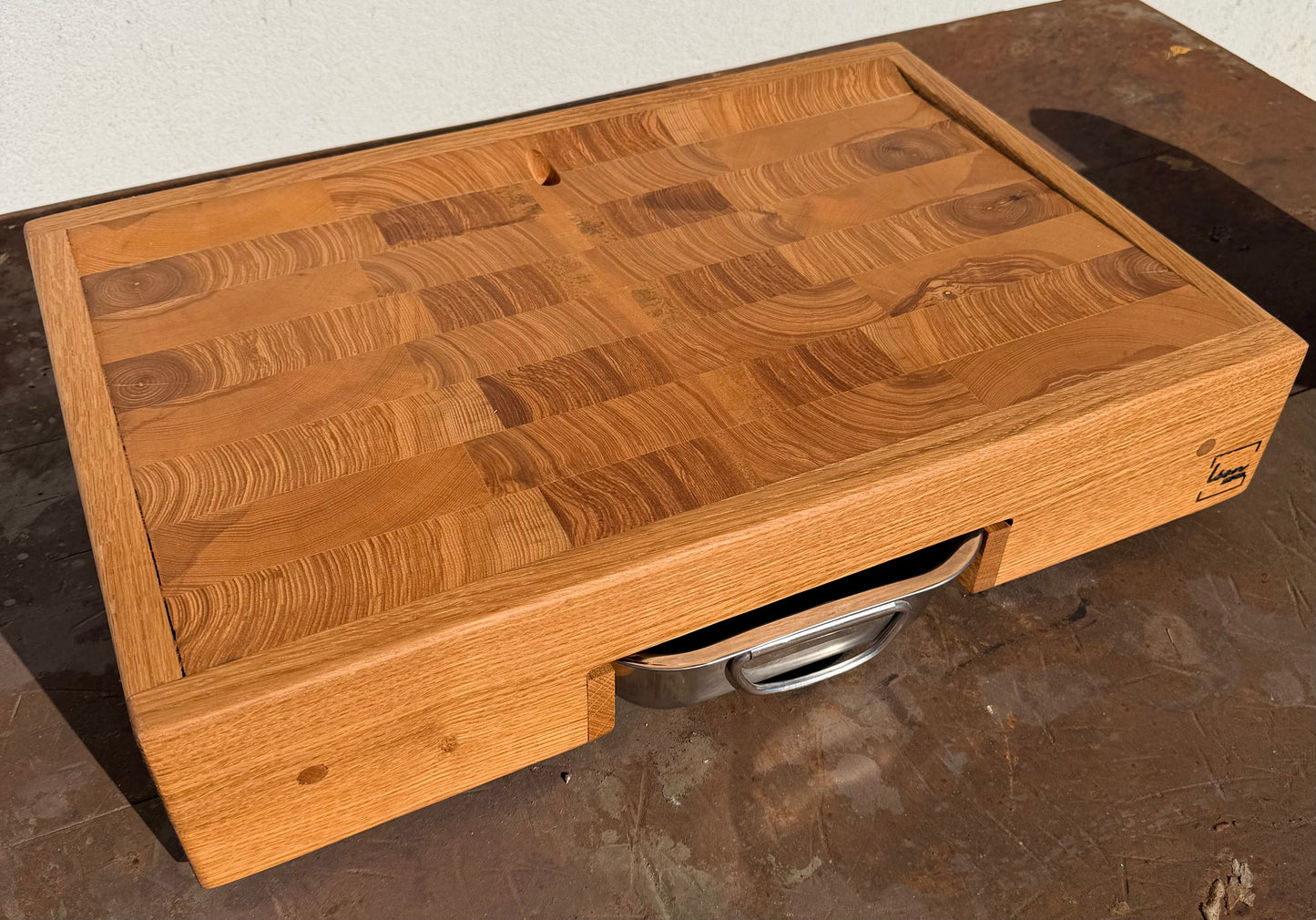 (PRÉCOMMANDE) Raymond- billot en frêne et chêne- 55cm par 35cm par 10cm- inclinaison de 2%