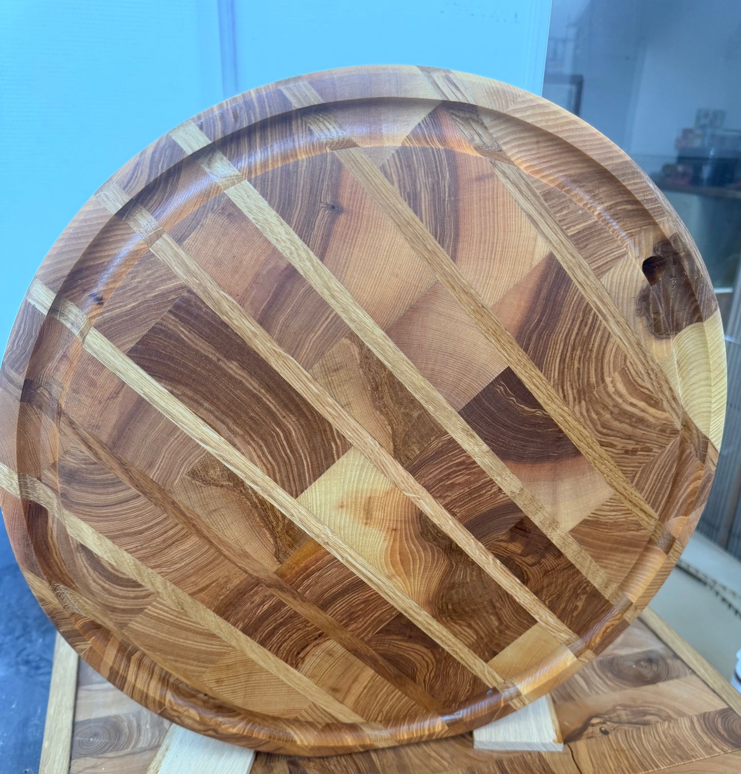 Maurice- billot en frêne Olivier et chêne en bois debout- 43 cm par 8,5cm